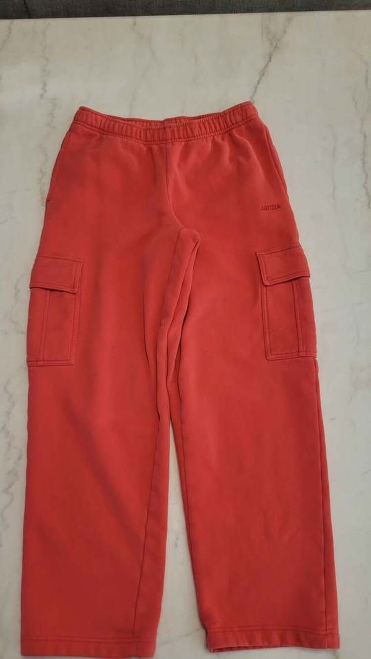 Aritzia Cozy Sweatfleece Mega Cargo Sweatpants — Coral Red — Estimated S/M • Siz